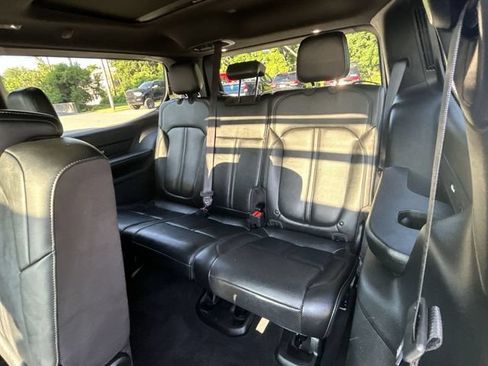 Used 2023 Jeep Wagoneer Series III w/ Premium Group I AWD/4WD image 24