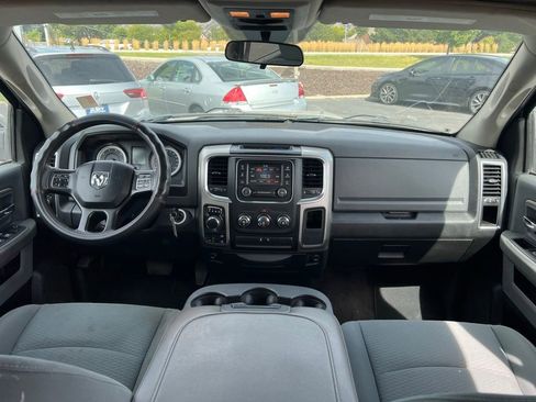 Used 2018 RAM 1500 Classic SLT image 24