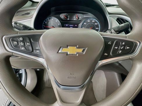 Used 2023 Chevrolet Malibu LS FWD image 14
