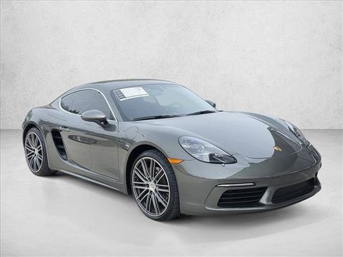 Used 2022 Porsche 718 Cayman image 3