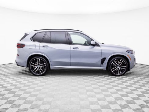 Certified 2024 BMW X5 xDrive40i w/ M Sport Package image 6