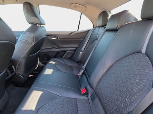 Used 2021 Toyota Camry XSE FWD image 14