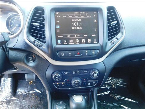 Used 2015 Jeep Cherokee Limited w/ Luxury Group AWD/4WD image 22