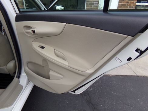 Used 2012 Toyota Corolla L image 36