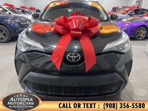 Used 2020 Toyota C-HR LE image 8