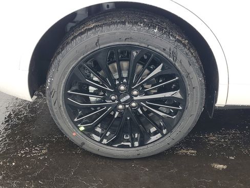 New 2026 Lincoln Corsair Premiere image 5