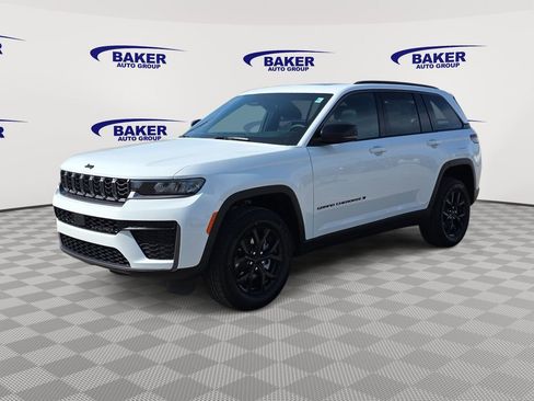 New 2026 Jeep Grand Cherokee Altitude AWD/4WD image 7