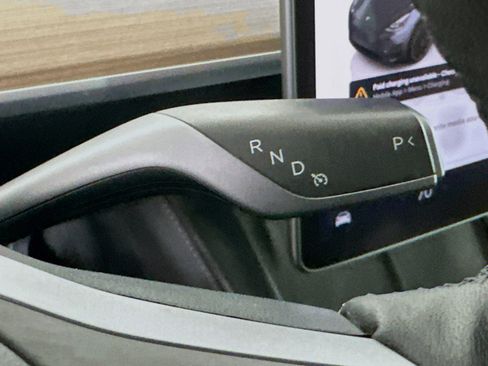 Used 2023 Tesla Model Y Long Range image 24