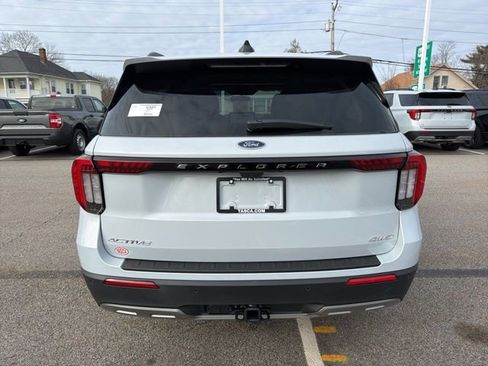 New 2026 Ford Explorer Active w/ Active Comfort Package image 4
