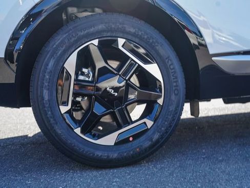 New 2026 Kia Sportage SX image 9