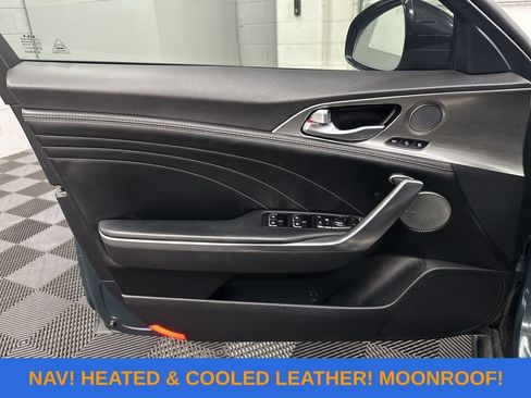 Used 2022 Kia Stinger GT2 RWD image 17
