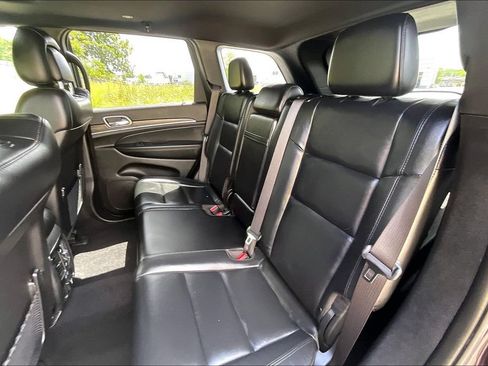 Used 2021 Jeep Grand Cherokee Limited AWD/4WD image 26