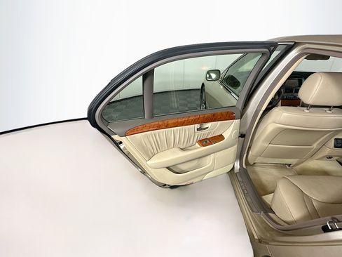 Used 2006 Lexus LS 430 RWD image 25