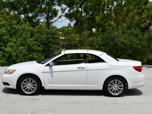 Used 2012 Chrysler 200 Limited FWD image 32