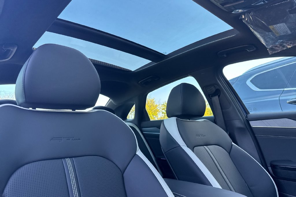 New 2027 Kia K5 GT-Line FWD image 17