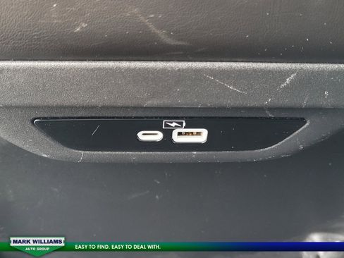 Used 2023 Chrysler Pacifica Touring-L w/ S Appearance Package image 19