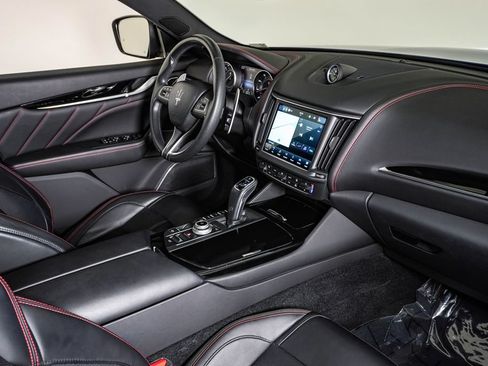 Used 2024 Maserati Levante GT Ultima AWD/4WD image 13
