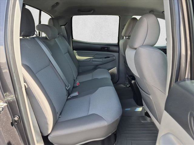 Used 2015 Toyota Tacoma PreRunner w/ TRD Sport Package RWD image 18