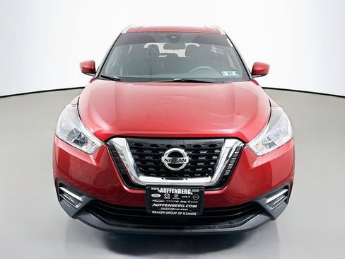 Used 2020 Nissan Kicks SV image 2