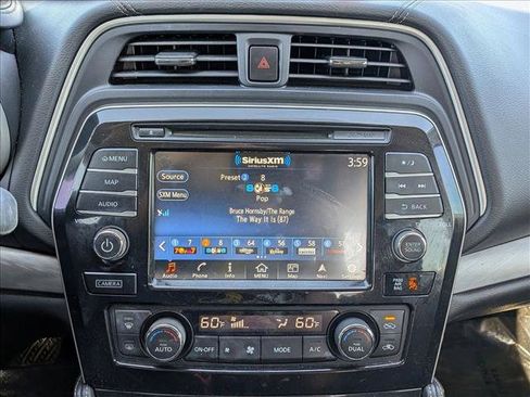 Used 2017 Nissan Maxima 3.5 SL FWD image 15