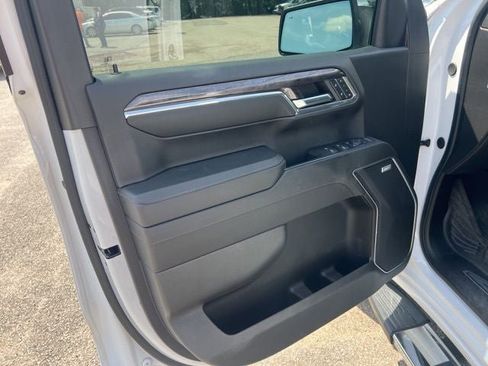 Used 2024 Chevrolet Silverado 1500 LTZ image 11