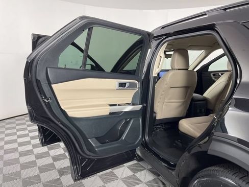 Used 2024 Ford Explorer XLT w/ Equipment Group 202A RWD image 37