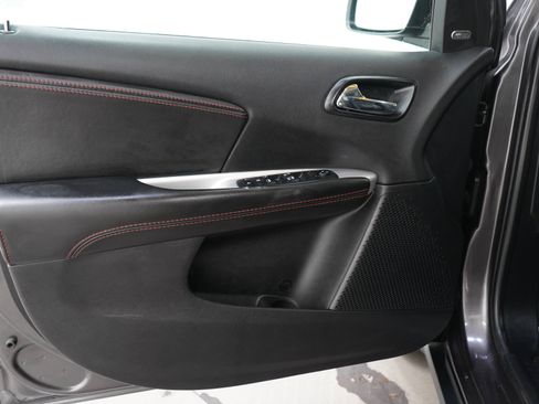 Used 2019 Dodge Journey GT w/ Driver Convenience Group AWD/4WD image 18