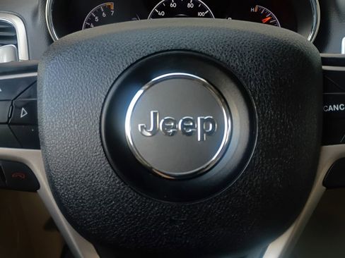 Used 2015 Jeep Grand Cherokee Limited w/ Luxury Group II image 5