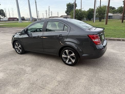 Used 2019 Chevrolet Sonic Premier FWD image 6