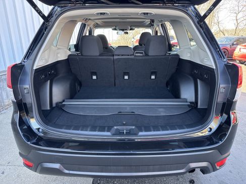 Used 2022 Subaru Forester Premium image 12