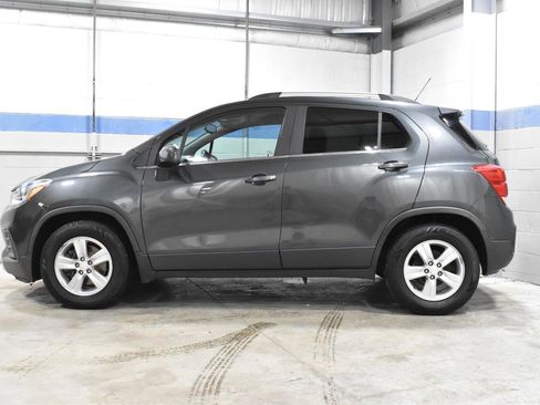 Used 2020 Chevrolet Trax LT image 22