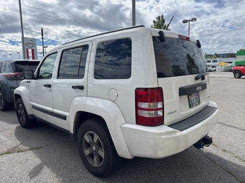 Used 2008 Jeep Liberty Sport w/ Popular Equipment Group AWD/4WD image 8