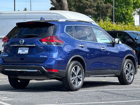 Used 2020 Nissan Rogue SV w/ Premium Package AWD/4WD image 4