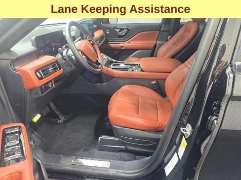 Used 2025 Lincoln Aviator Reserve w/ Jet Appearance Package AWD/4WD image 10