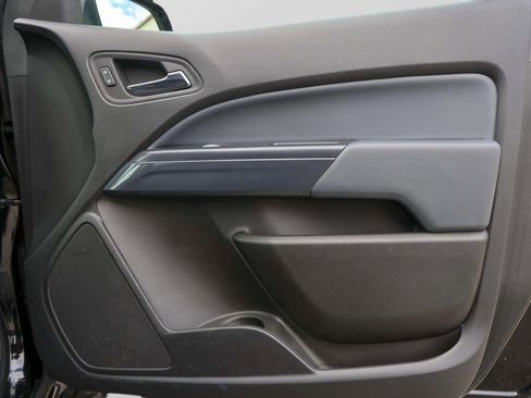 Used 2021 Chevrolet Colorado Z71 w/ Z71 Midnight Edition image 29