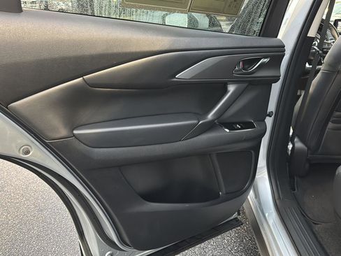 Used 2023 MAZDA CX-9 Touring image 15