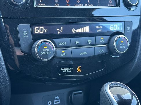 Used 2022 Nissan Rogue Sport SV w/ Technology Package image 19