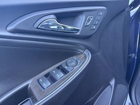 Used 2018 Chevrolet Malibu Premier w/ Premier Sun and Wheel Package FWD image 47