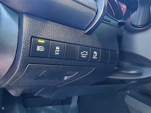 Used 2020 Toyota Camry XSE image 17