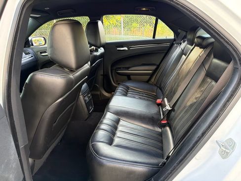 Used 2019 Chrysler 300 S RWD image 17
