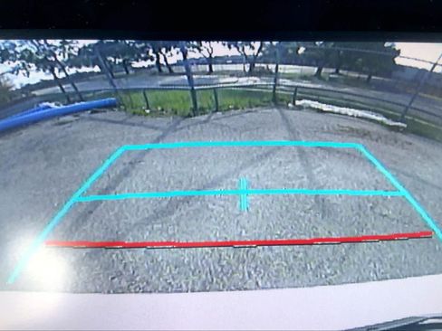 Used 2022 Toyota Camry LE image 25