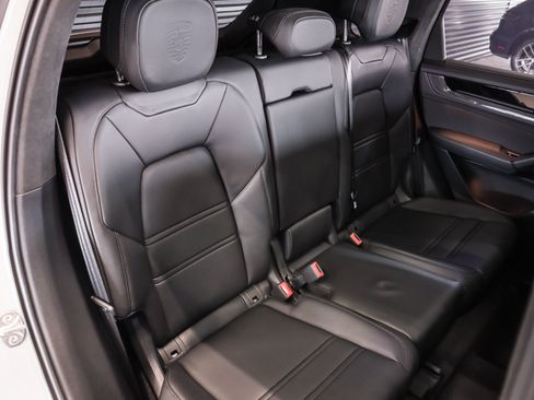 Certified 2025 Porsche Cayenne GTS AWD/4WD image 6