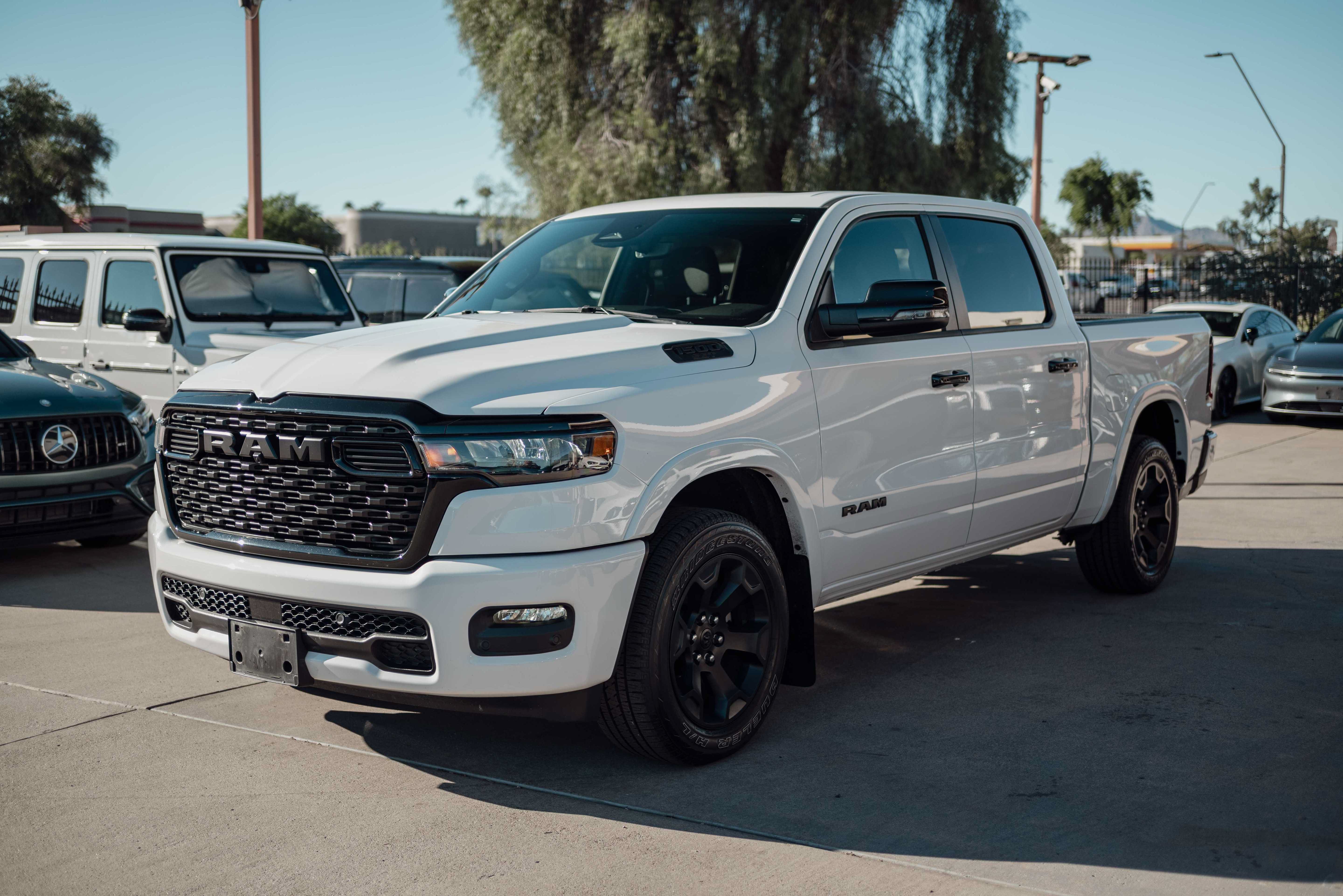 Used 2025 RAM 1500 Big Horn AWD/4WD image 1
