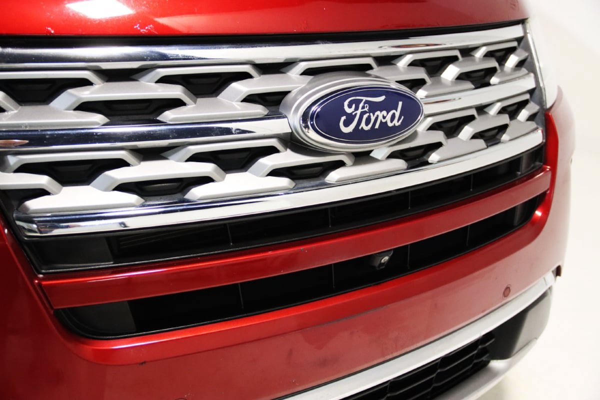 Used 2018 Ford Explorer Limited AWD/4WD image 22
