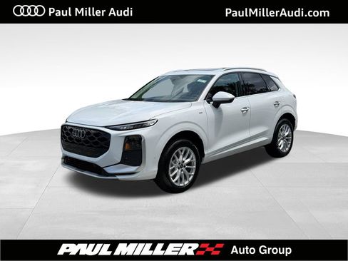 New 2026 Audi Q3 quattro 2.0T AWD/4WD image 1