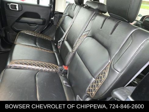 Used 2022 Jeep Wrangler Unlimited Sahara image 10