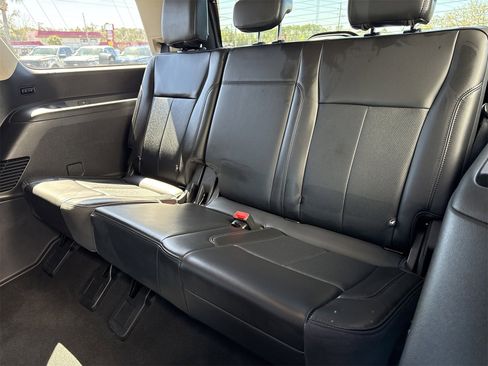 Certified 2024 Ford Expedition XLT image 15