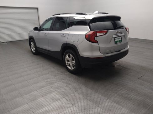 Used 2022 GMC Terrain SLE w/ Driver Convenience Package FWD image 5