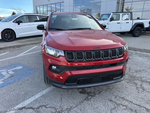 New 2026 Jeep Compass Latitude image 8