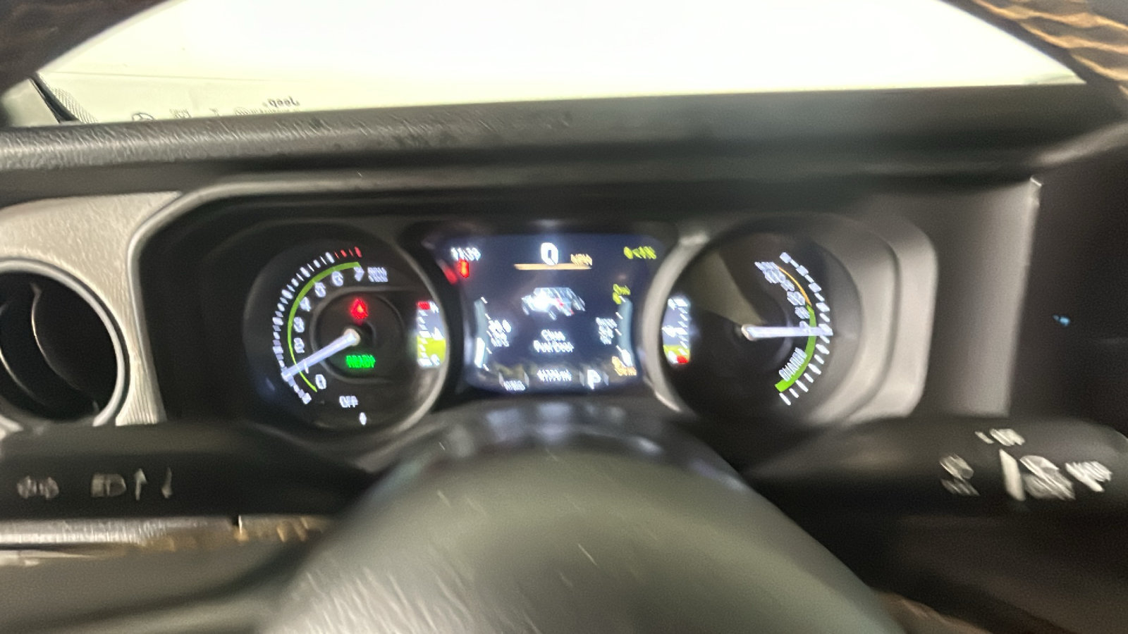 Used 2024 Jeep Wrangler Unlimited AWD/4WD image 19
